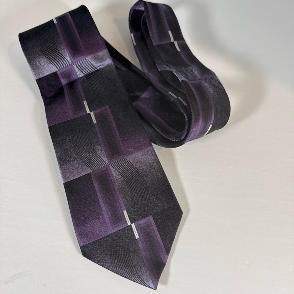 Pierre Cardin Silk Men’s Tie Lavender Purple Black 57”x 3.75” business office